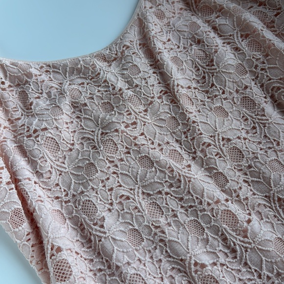 Lace Pink Tank - Picture 2 of 4